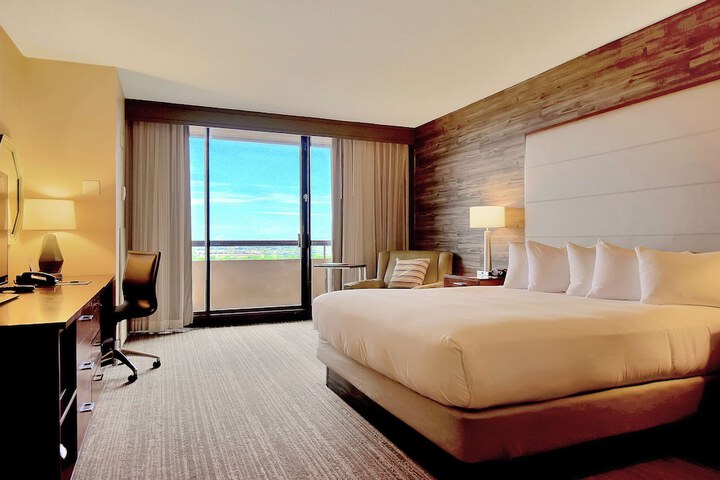 DoubleTree by Hilton Hotel & Suites Houston by the Galleria