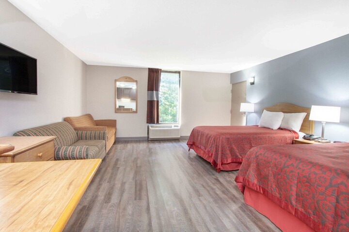 Room 11 of 20