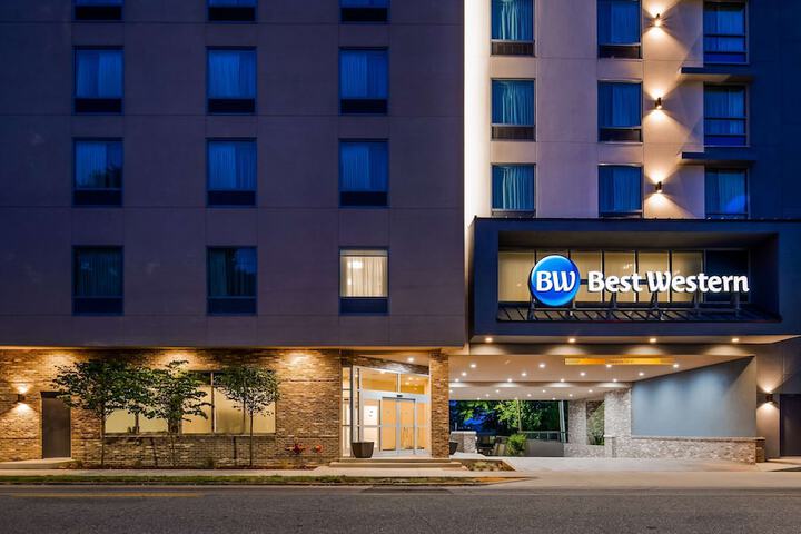 Hotel 1 of 21