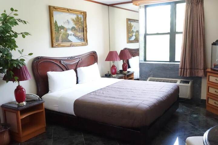 Room 41 of 61