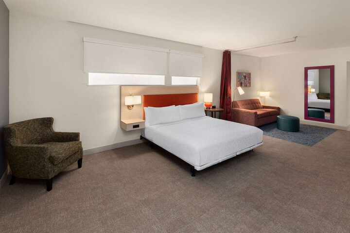 Room 29 of 37