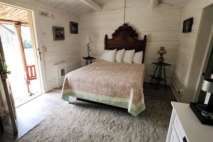 Room 18 of 29