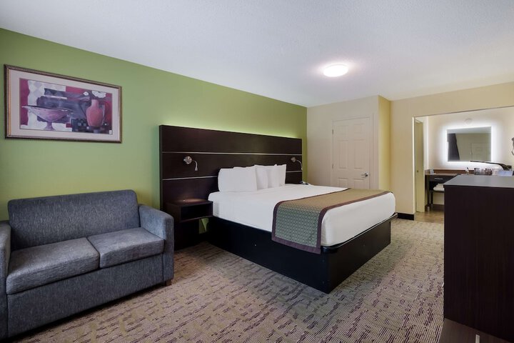 Room 14 of 32