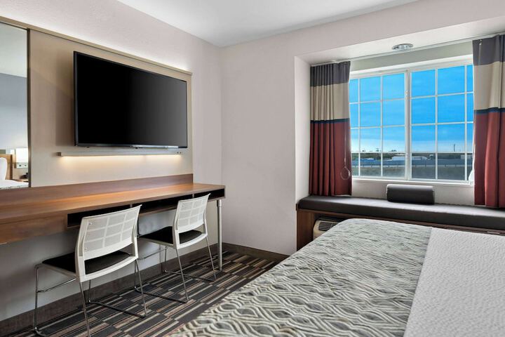 Microtel Inn & Suites by Wyndham Sweetwater