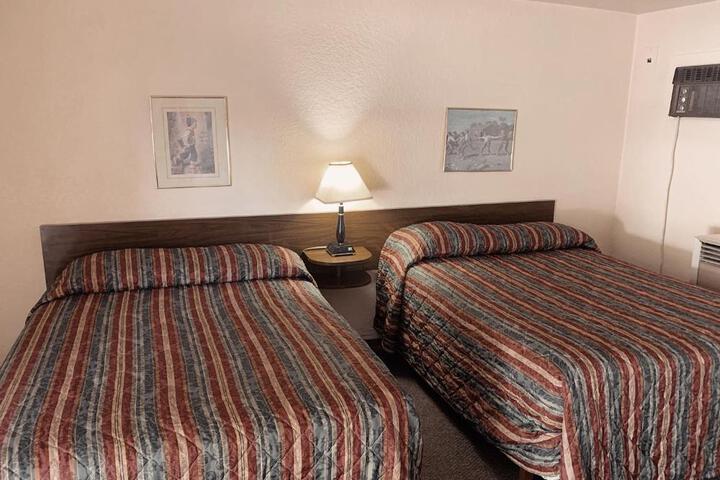 Evergreen Motel