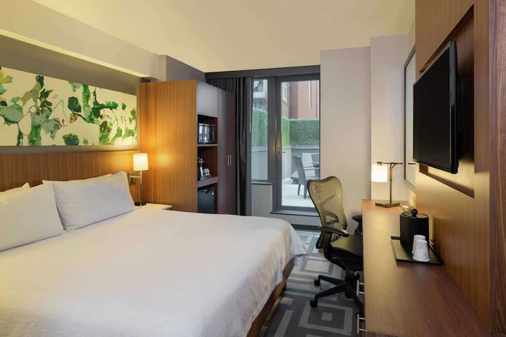 Room 25 of 41