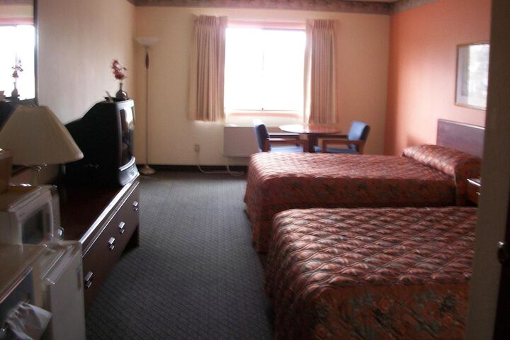 Room 17 of 33