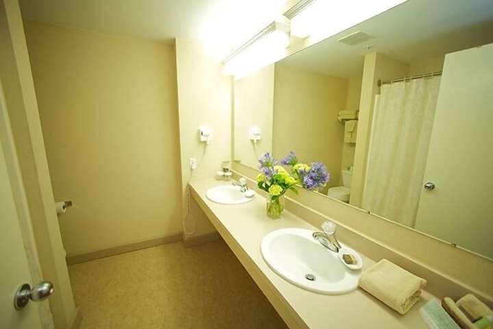 Room 44 of 111