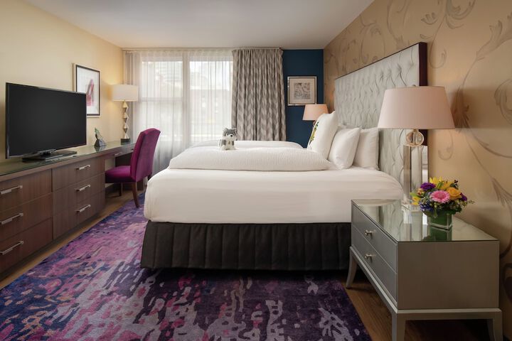 Staypineapple Hotel Rose, Downtown Portland
