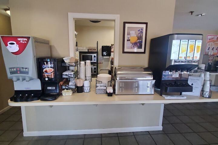 Breakfast/Coffee Service 35 of 45