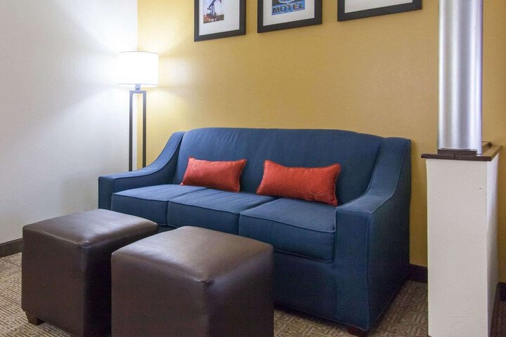 Room 27 of 41