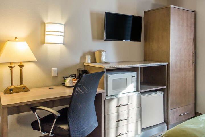 Room 35 of 54
