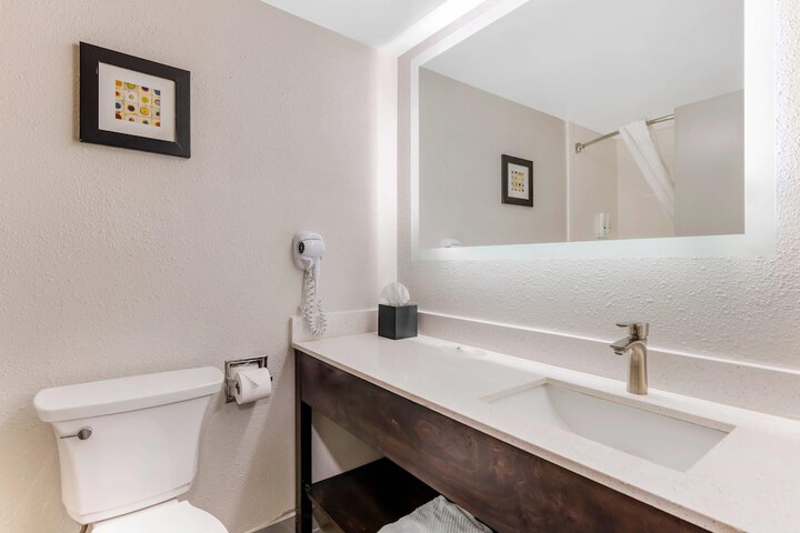 Quality Inn & Suites Union City - Atlanta South