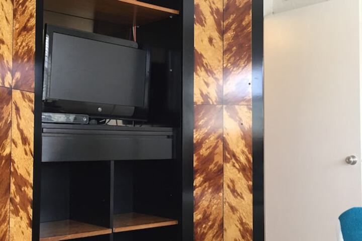 Room 35 of 177