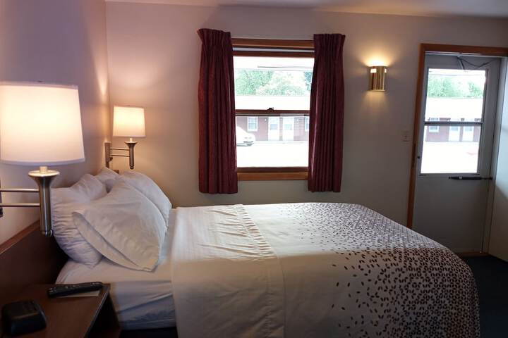 Room 25 of 38