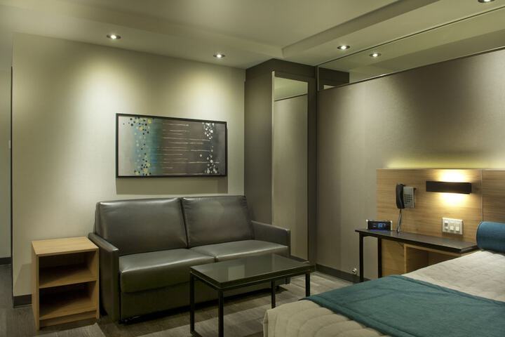 Room 12 of 20