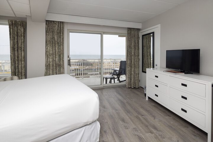 Montreal Beach Resort
