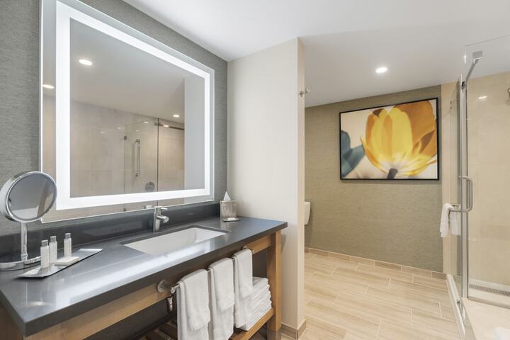 Room 3 of 21