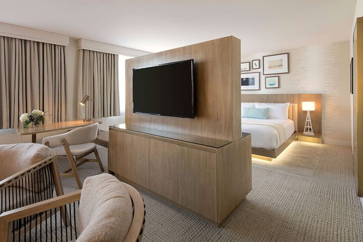 Belamar Hotel Manhattan Beach Tapestry Collection by Hilton
