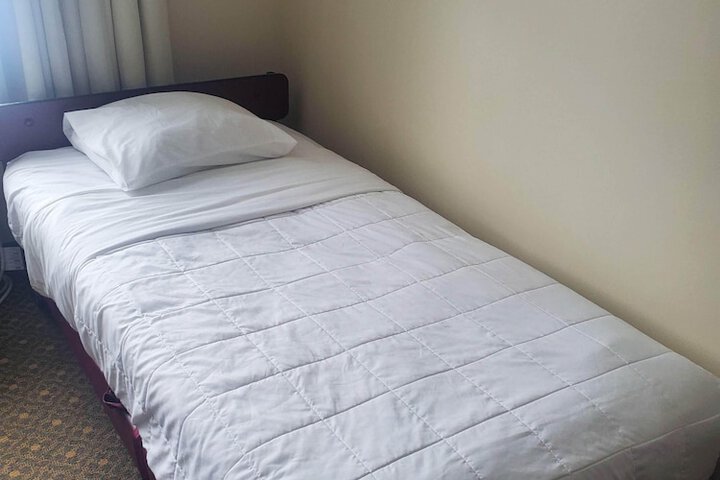 Room 32 of 45