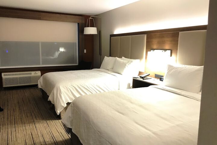 Room 81 of 148