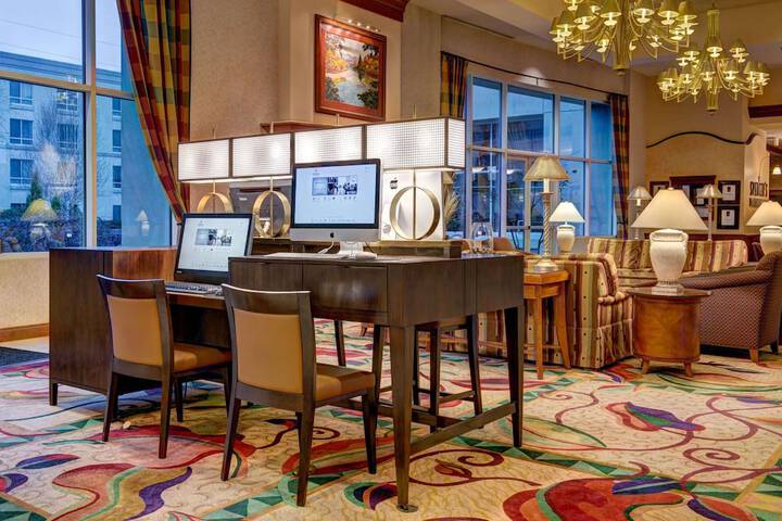 Hilton Seattle Airport & Conference Center