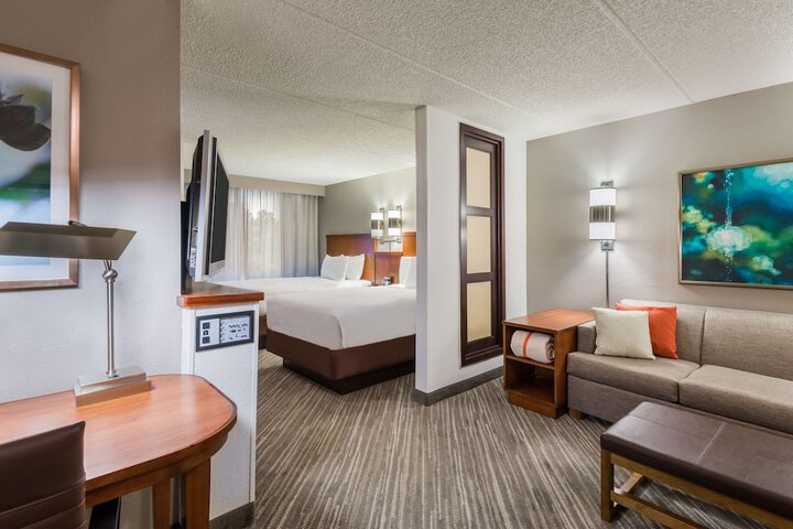 Room 17 of 32