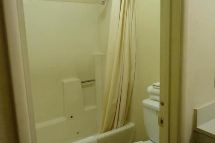 Room 15 of 21