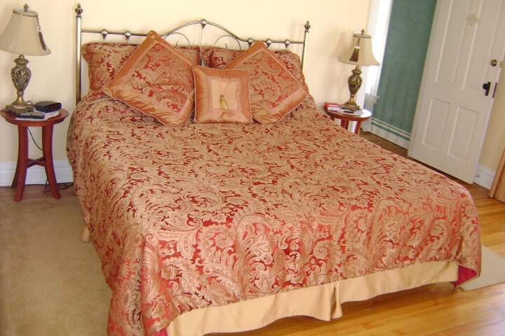 Room 16 of 25
