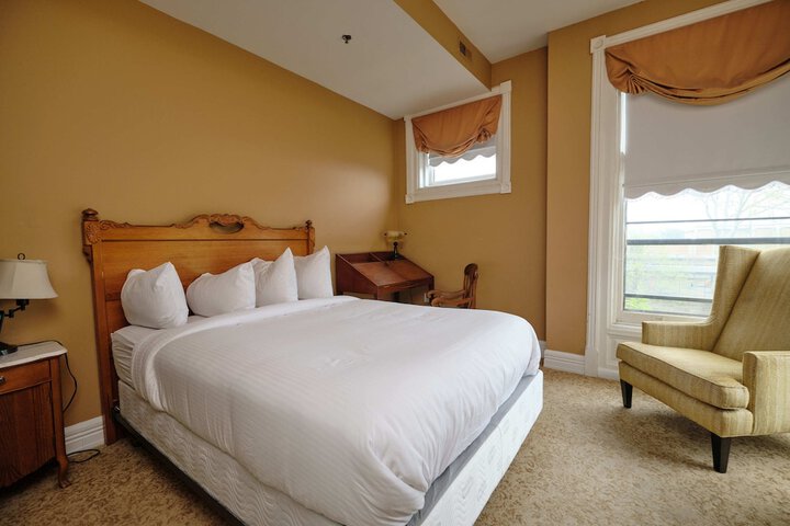Room 82 of 185