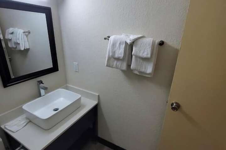 Room 14 of 21