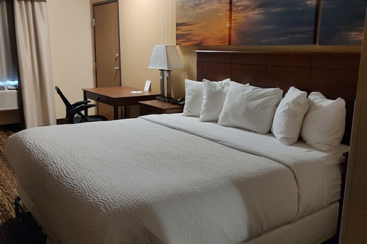 Room 26 of 46