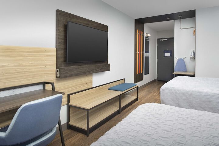Room 18 of 27