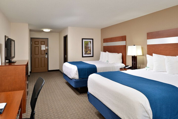 Room 28 of 40