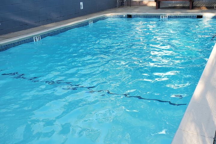 Pool 4 of 7