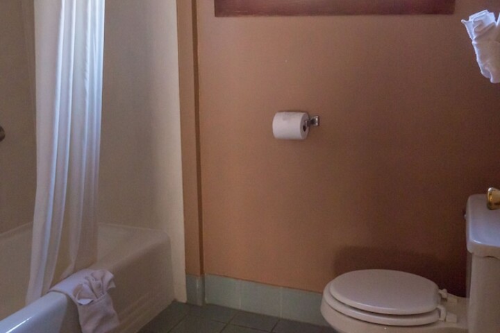 Room 30 of 44