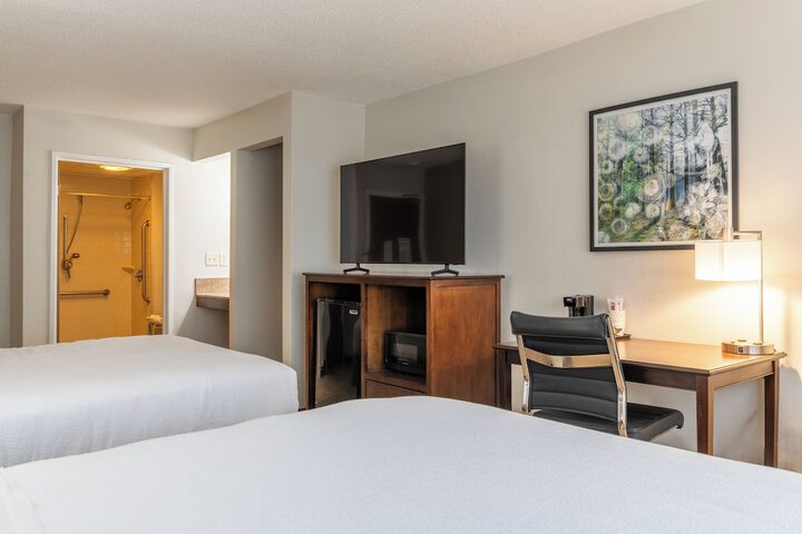 Best Western The Inn at Sharon / Foxboro