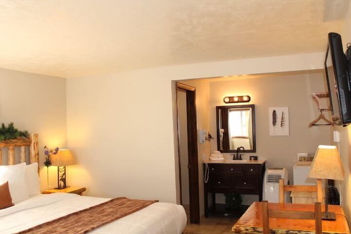 Room 35 of 43