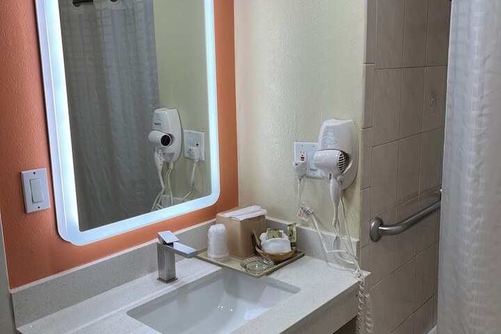 Rivera Inn & Suites Motel Pico Rivera
