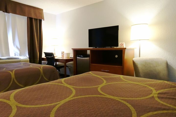 Room 26 of 47