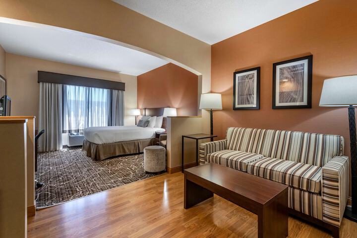 Room 12 of 46