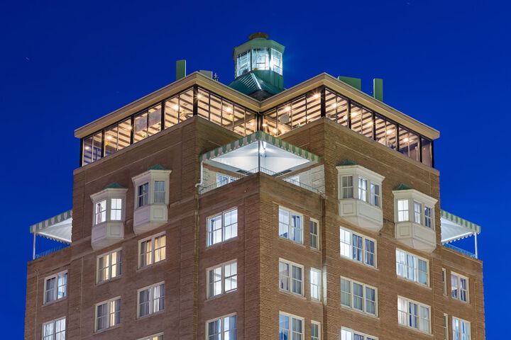 Hotel 2 of 52