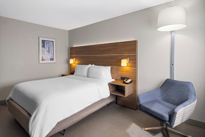 Holiday Inn Express Sheboygan-Kohler by IHG
