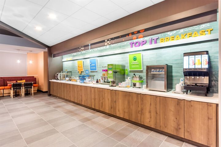 Tru by Hilton Pensacola I-10 North Davis Highway