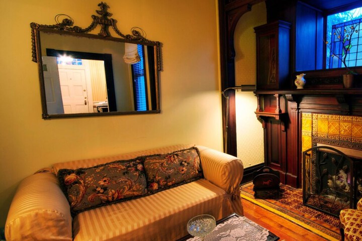 Vandiver Inn
