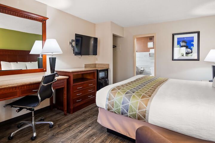 Room 14 of 18