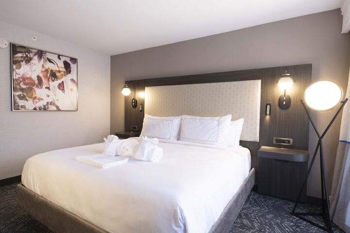 Room 8 of 27