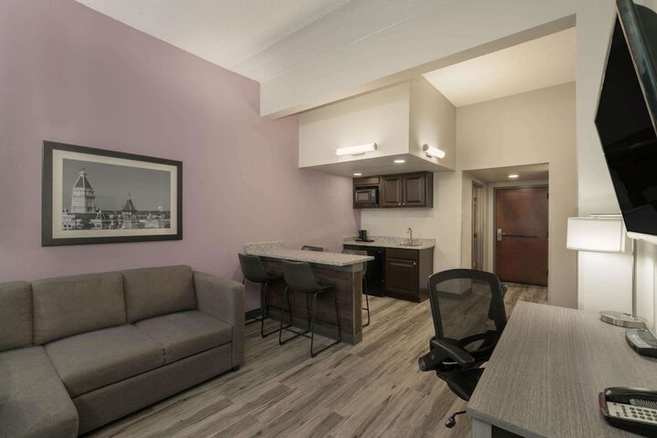 Room 29 of 34