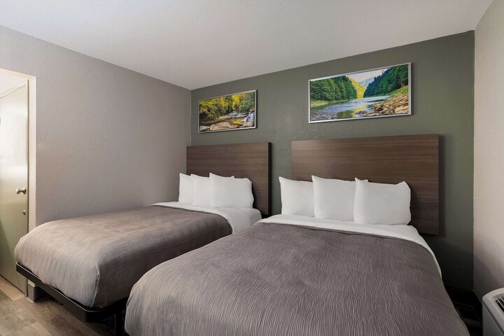 Room 20 of 35