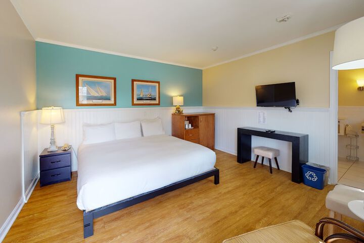 Breezeway Boutique Hotel